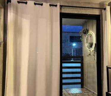 Centro Carretera Apartamento | Departamento Moderno con balcón y piscina climatizada