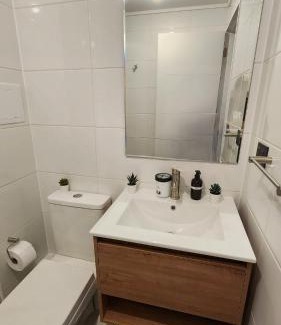 Los Angeles Apartamento | Departamento moderno y cómodo, inmejorable ubicación 2D2B, con estacionamiento
