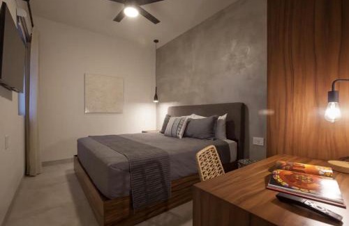 Esterito Apartamento | Departamentos & Villa Monarka, 1 Block from Malecon!