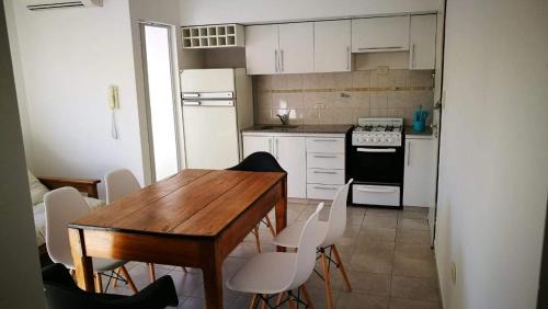 La Plata Apartamento | Depto 34 y 25, hasta 5 pasajeros, amplio y luminoso