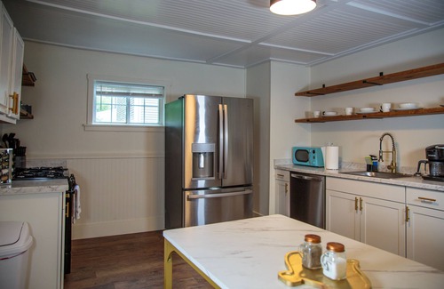 Smoketown Jackson Casa | Derby City Green Oasis