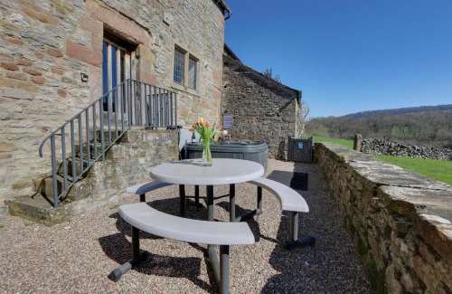 Alport Casa | Derbyshire Chapel for 6 at Harthill Hall private hot tub 8am - 10pm plus private daily use of indoor pool and sauna 1 hour