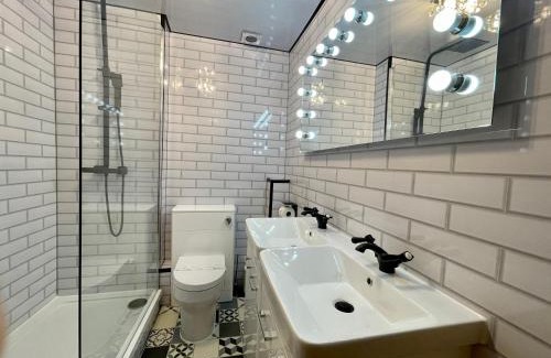 Alport Casa | Derbyshire Chapel for 6 at Harthill Hall private hot tub 8am - 10pm plus private daily use of indoor pool and sauna 1 hour