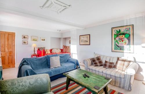 Rhyd-y-foel Casa | Derwas