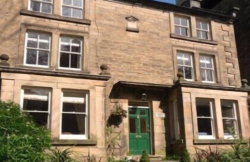 Matlock Casa | Derwent House ideal for groups or a special occasion. All prices fully inclusive