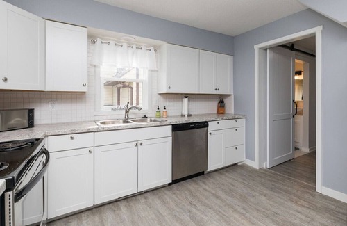 Des Moines Casa | Des Moines Comfy Getaway