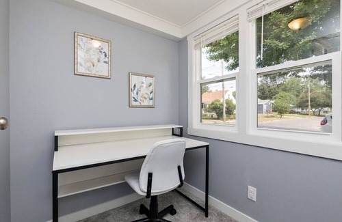 Des Moines Casa | Des Moines Comfy Getaway