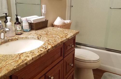 Des Moines Condominio | Des Moines Marina Gem close to SEATAC