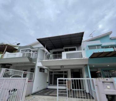 Taman Desa Tebrau Casa | Desa Tebrau 2 5mins IKEA Toppen PeiKin AICC HeLiXuan Restaurant