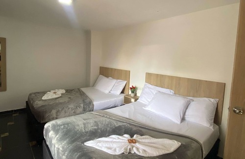 Robledo Hotel | Descanso en familina en los colores