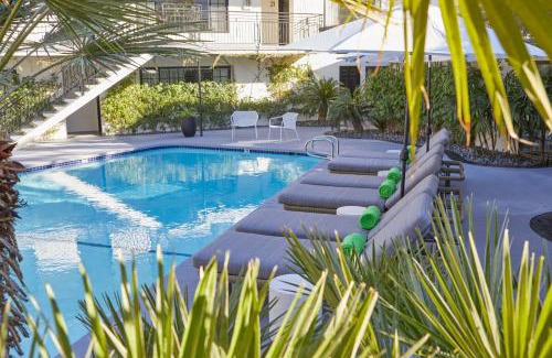 Uptown Design District Complejo | Descanso Resort, A Men's Resort