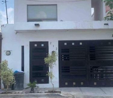 Reynosa Casa | Descanso y diversión a 10 min puet. Anzalduas