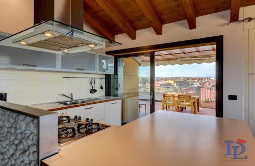 Rivoltella Apartamento | DesenzanoLoft Official Partner Homes & Villas by Marriott Bonvoy - Paradise Lake View in a 5 pools exclusive residence