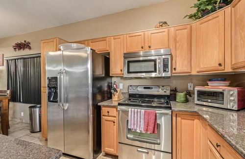 Chandler Casa | Desert Dame CHIC Family Retreat FREE POOL HEAT!