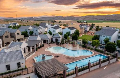 Hurricane Casa | Desert Haven near Zion Pool and Hot Tub