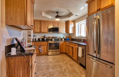 Twentynine Palms Casa | Compuesto de Desert Heights: perfecto para grandes grupos o eventos