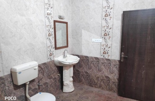 Amar Sagar Pol Hotel | Desert Holiday And Camp