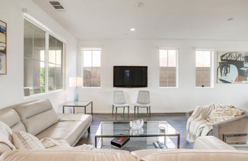 Desert Hot Springs Casa | Desert Hot Springs Vacation Home with Community Pool