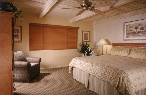 Araby Commons Hotel | Desert Isle of Palm Springs
