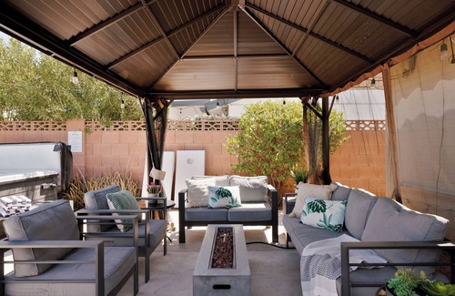 Cox Heights Casa | Desert Jewel: Heated pool, hot tub, games just 10min to Old Town!