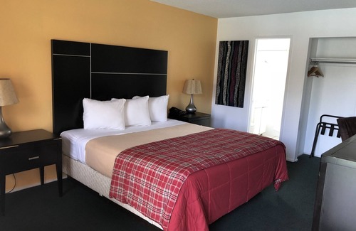 Tahquitz River Estates Hotel | Desert Lodge