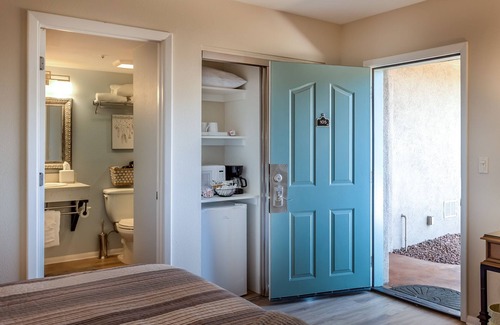 Uptown Sedona Hotel | Suite Desert Marigold # 105 @ Sedona Uptown Suites