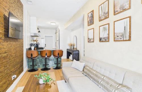 West Town Apartamento | Desert Mirage 2BR Patio & Free Parking
