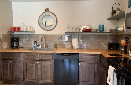 Limberlost Casa | Desert Morada Casita P 1 BED 1 BATH Dog ONLY! max 2-NO OTHER PETS