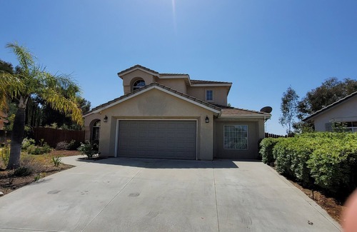 Wildomar Casa | Desert Oasis centrally located-3bds/3baths, pool house with piano.