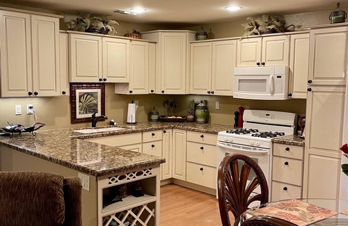 Racquet Club Estates Casa | Desert Oasis in Sunrise Palms