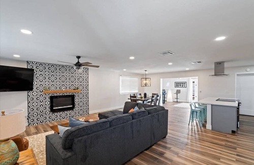Tempe Casa | Desert Oasis in Tempe w/Pool and Arcade