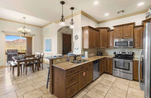 St. George Condominio | Desert Ocean Vibes- Full Amenities