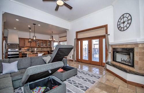 Yuma Casa | Desert Pad for Large Groups & Families!