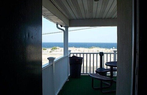 Ortley Beach Hotel | Desert Palm Inn