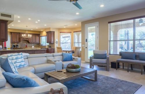 Foothills Casa | Desert Paradise Pool Spa Pickleball Putt Green