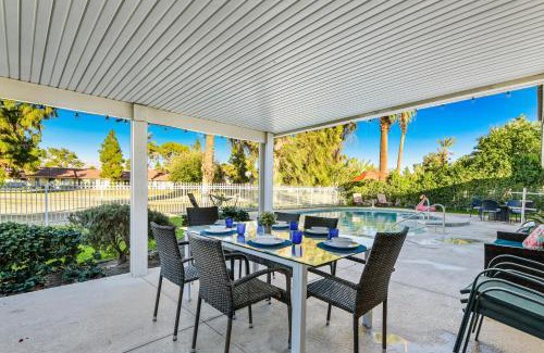 Indio Casa | Desert Pool House: Sun, Swim, Sip & Stay