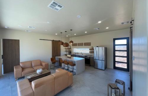 New River Casa | Desert Rain -Floating House