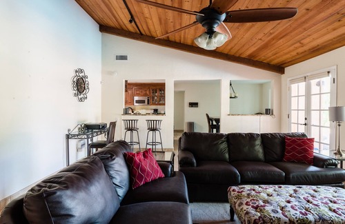 Ryan Estates Villa | Desert Ridge by Avantstay Spacious Oasis w/ Pool & Hot Tub