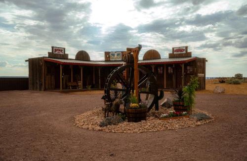 Colorado City Otro | Desert Sage Retreat