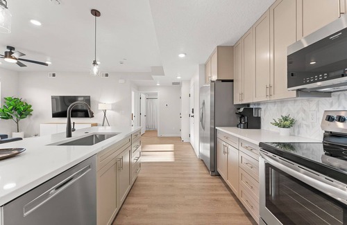 St. George Condominio | Desert Sand Retreat: Desert Color Lagoon + Beaches
