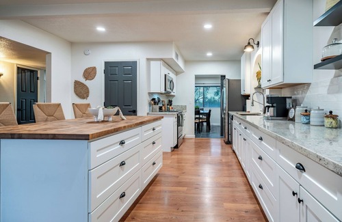 Tanque Verde Casa | Desert Skies - Beautiful private Tucson home with great mountain views & pool