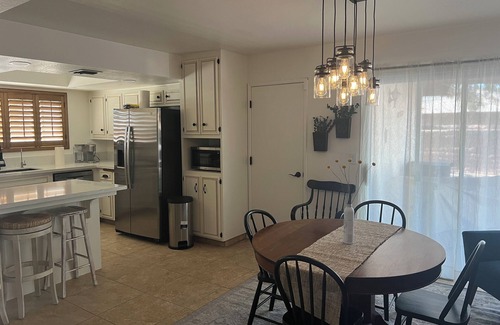 Ridgecrest Casa | Desert Villa Oasis - Gateway to the Eastern Sierras, Death Valley, and Yosemite