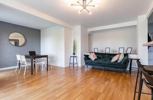 Petit Nanterre Apartamento | Design 3 bedrooms appartment, near Champs Elysees