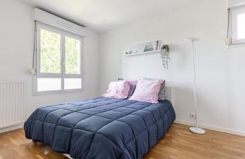 Petit Nanterre Apartamento | Design 3 bedrooms appartment, near Champs Elysees