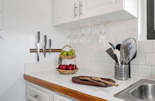 Buena Vista Cabaña | Design District Renovated 2BR Near Miami Beach