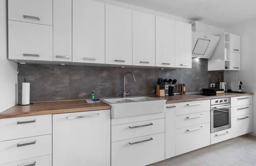 Rhein-Erft-Kreis District Apartamento | Design Luxuriös, 14 min Köln , Super Komfort, Vollausstattung, 3 x 55" TV