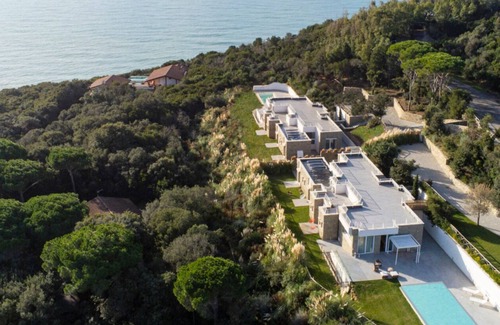 Punta Ala Villa | Lujo, chef, wifi, piscina, aire acondicionado, playa exclusiva, familias.