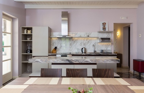 Rezanci Villa | Design Villa Terra ***** con piscina de 48m², jacuzzi, cancha de golf, gimnasio y casa de spa