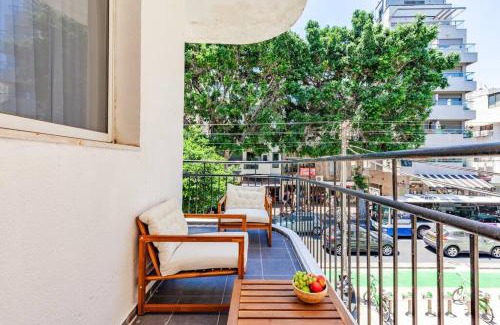 Tel Aviv City Center Apartamento | Designed 2BR apartment over Dizengoff square - Panoramic View