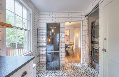 Inglewood Casa | Designer 1930s Cottage in East Nashville w/Luxe Furnishings, Porch Swing, Garage